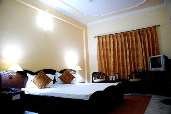 Imperial Heights Resort Dharamshala Room photo